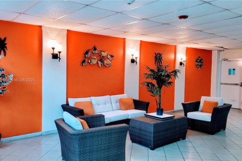 Condominio en alquiler en Miami Beach, Florida, 1 dormitorio, 38.83 m2 № 1938182 - foto 3