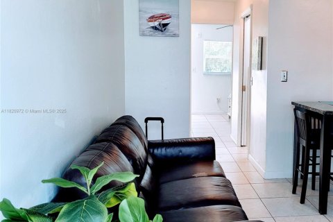 Condominio en alquiler en Miami Beach, Florida, 1 dormitorio, 38.83 m2 № 1938182 - foto 10