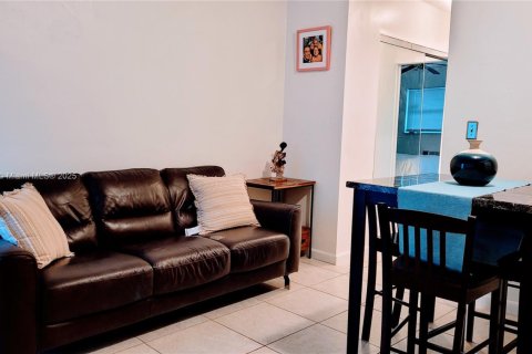 Condominio en alquiler en Miami Beach, Florida, 1 dormitorio, 38.83 m2 № 1938182 - foto 11