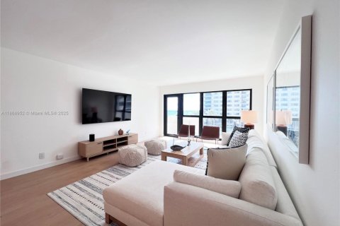 Copropriété à louer à Lauderdale-by-the-Sea, Floride: 2 chambres, 130.06 m2 № 1979371 - photo 16