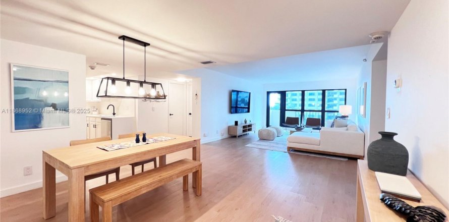 Condo à Lauderdale-by-the-Sea, Floride, 2 chambres  № 1979371