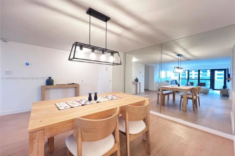 Copropriété à louer à Lauderdale-by-the-Sea, Floride: 2 chambres, 130.06 m2 № 1979371 - photo 9