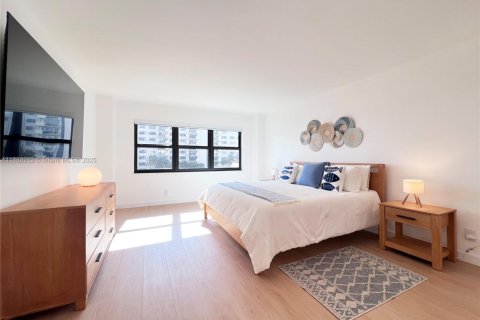 Copropriété à louer à Lauderdale-by-the-Sea, Floride: 2 chambres, 130.06 m2 № 1979371 - photo 29