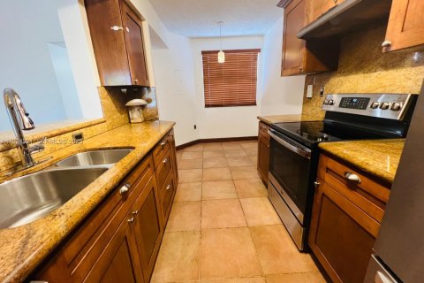 Condominio en alquiler en Doral, Florida, 2 dormitorios, 104.79 m2 № 1983646 - foto 12