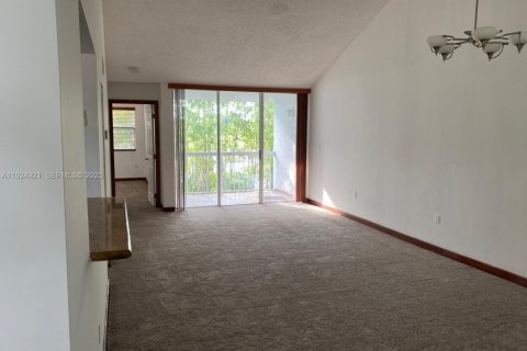 Condominio en alquiler en Doral, Florida, 2 dormitorios, 104.79 m2 № 1983646 - foto 7