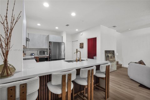 Townhouse in Coconut Creek, Florida 3 bedrooms, 164.25 sq.m. № 2311685 - photo 6