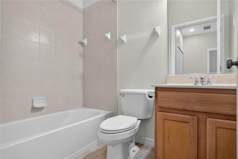 Купить кондоминиум в Сарасота, Флорида 7 комнат, 112.41м2, № 2410564 - фото 16