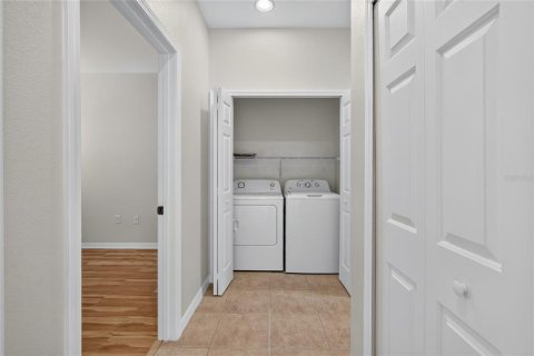 Купить кондоминиум в Сарасота, Флорида 7 комнат, 112.41м2, № 2410564 - фото 17