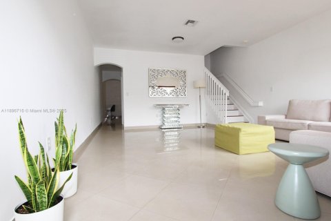 Condominio en alquiler en Doral, Florida, 2 dormitorios, 136.57 m2 № 1948369 - foto 8