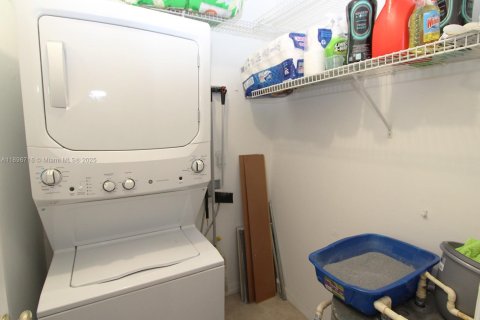 Condominio en alquiler en Doral, Florida, 2 dormitorios, 136.57 m2 № 1948369 - foto 24