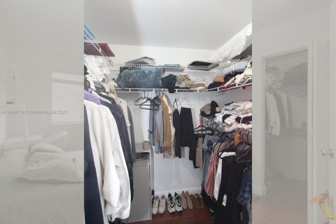 Condominio en alquiler en Doral, Florida, 2 dormitorios, 136.57 m2 № 1948369 - foto 27
