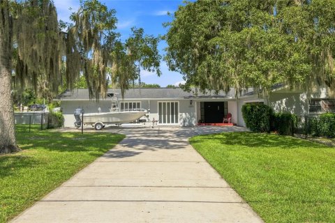 House in Crystal River, Florida 3 bedrooms, 203.27 sq.m. № 2285667