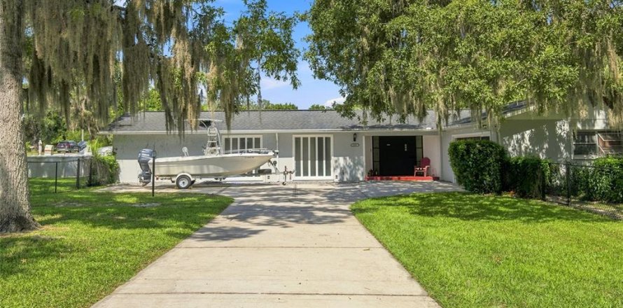 Casa en Crystal River, Florida 3 dormitorios, 203.27 m2 № 2285667