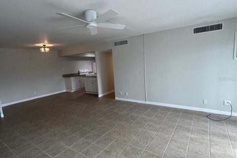 Copropriété à louer à Treasure Island, Floride: 2 chambres, 98.94 m2 № 1903266 - photo 3
