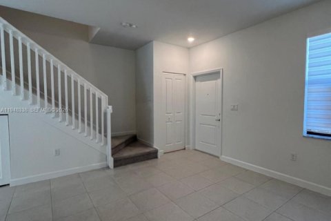 House in Homestead, Florida 3 bedrooms, 129.41 sq.m. № 2152977 - photo 8