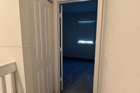 House in Homestead, Florida 3 bedrooms, 129.41 sq.m. № 2152977 - photo 18