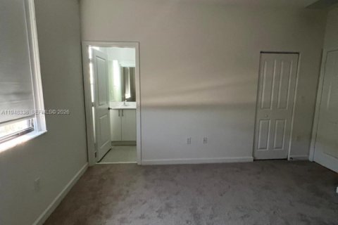 House in Homestead, Florida 3 bedrooms, 129.41 sq.m. № 2152977 - photo 19