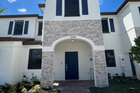 House in Homestead, Florida 3 bedrooms, 129.41 sq.m. № 2152977 - photo 1