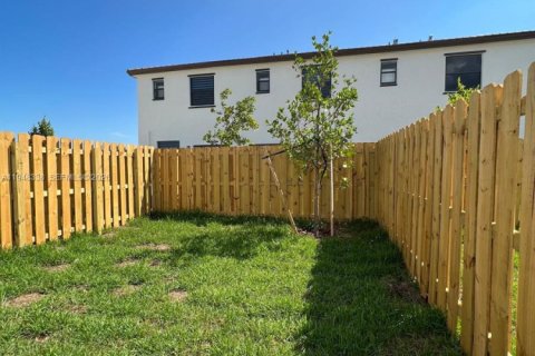 House in Homestead, Florida 3 bedrooms, 129.41 sq.m. № 2152977 - photo 6