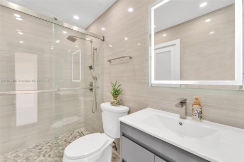 Casa en venta en Miami Lakes, Florida, 3 dormitorios, 121.42 m2 № 1806487 - foto 16