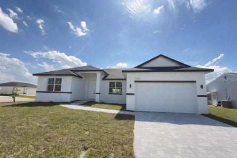 Villa ou maison à Port Charlotte, Floride 4 chambres, 176.79 m2 № 2368936