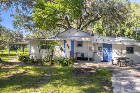 House in San Mateo, Florida 2 bedrooms, 175.4 sq.m. № 1883182 - photo 21