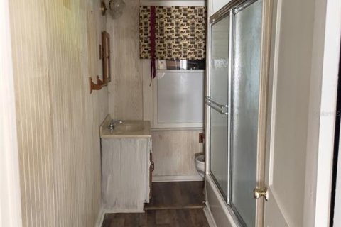 House in San Mateo, Florida 2 bedrooms, 175.4 sq.m. № 1883182 - photo 30