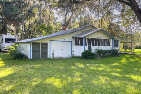 House in San Mateo, Florida 2 bedrooms, 175.4 sq.m. № 1883182 - photo 16