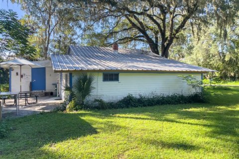 House in San Mateo, Florida 2 bedrooms, 175.4 sq.m. № 1883182 - photo 17