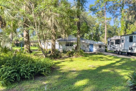 House in San Mateo, Florida 2 bedrooms, 175.4 sq.m. № 1883182 - photo 20