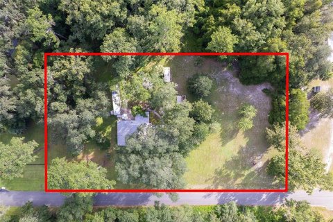 House in San Mateo, Florida 2 bedrooms, 175.4 sq.m. № 1883182 - photo 5
