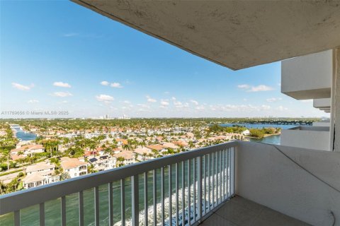 Condominio en venta en Hollywood, Florida, 2 dormitorios, 113.43 m2 № 1868052 - foto 18