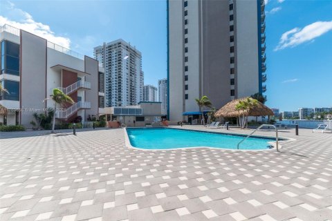 Condominio en venta en Hollywood, Florida, 2 dormitorios, 113.43 m2 № 1868052 - foto 26
