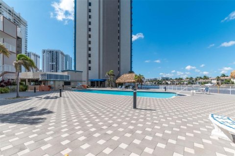 Condominio en venta en Hollywood, Florida, 2 dormitorios, 113.43 m2 № 1868052 - foto 25