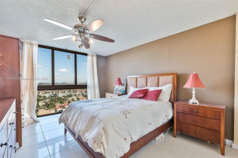 Condominio en venta en Hollywood, Florida, 2 dormitorios, 113.43 m2 № 1868052 - foto 14