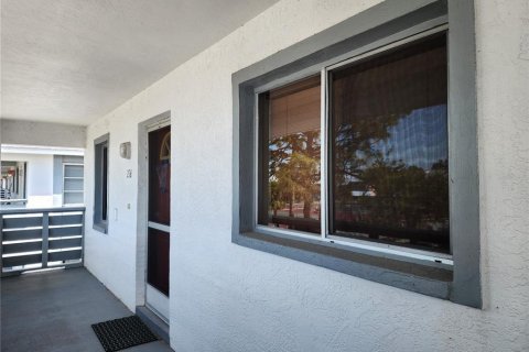 Condo in Englewood, Florida, 2 bedrooms  № 1616046 - photo 7