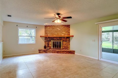 House in Orange City, Florida 3 bedrooms, 172.05 sq.m. № 2200759 - photo 20
