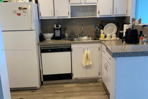 Купить кондоминиум в Авентура, Флорида 1 спальня, 84.82м2, № 2053638 - фото 10