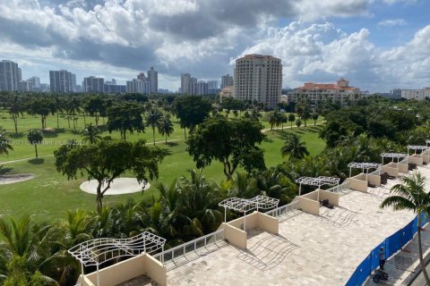 Купить кондоминиум в Авентура, Флорида 1 спальня, 84.82м2, № 2053638 - фото 3
