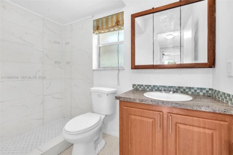 Condo in Sunrise, Florida, 1 bedroom  № 2046766 - photo 4
