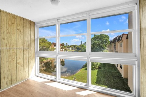 Condo in Sunrise, Florida, 1 bedroom  № 2046766 - photo 18