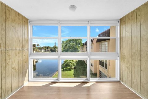 Condo in Sunrise, Florida, 1 bedroom  № 2046766 - photo 19