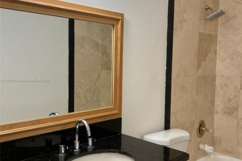 Снять в аренду таунхаус в Помпано-Бич, Флорида 3 спальни, 120.77м2, № 1760937 - фото 5