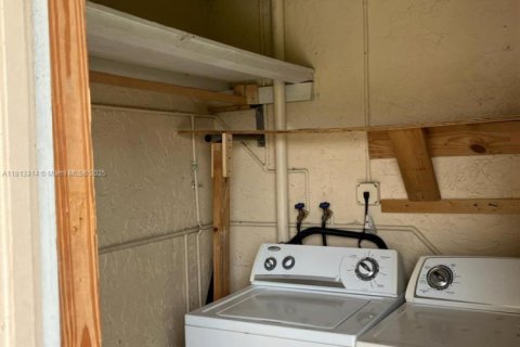 Снять в аренду таунхаус в Помпано-Бич, Флорида 3 спальни, 120.77м2, № 1760937 - фото 6