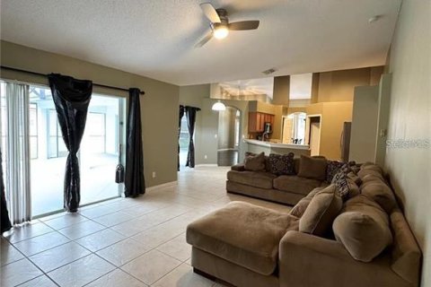 Casa en venta en Clermont, Florida, 5 dormitorios, 214.51 m2 № 2107397 - foto 11
