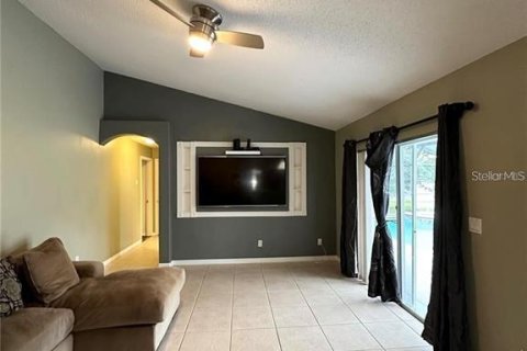 Casa en venta en Clermont, Florida, 5 dormitorios, 214.51 m2 № 2107397 - foto 12