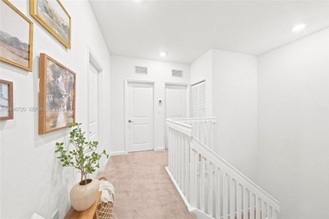 Townhouse in Homestead, Florida 3 bedrooms, 153.38 sq.m. № 2087971 - photo 25