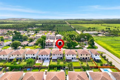 Townhouse in Homestead, Florida 3 bedrooms, 153.38 sq.m. № 2087971 - photo 5
