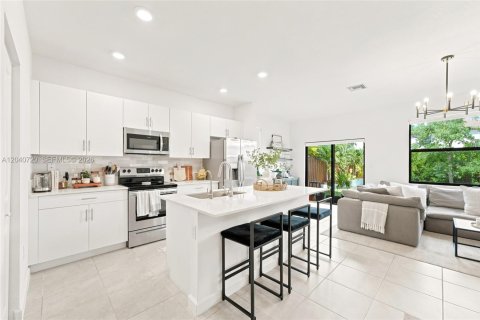 Townhouse in Homestead, Florida 3 bedrooms, 153.38 sq.m. № 2087971 - photo 14