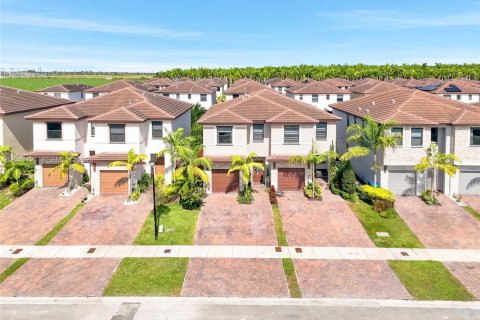 Townhouse in Homestead, Florida 3 bedrooms, 153.38 sq.m. № 2087971 - photo 2